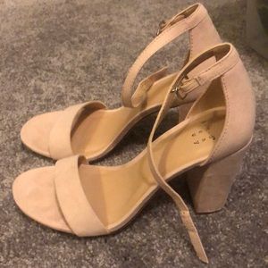 Blush pink chunky heels size 6